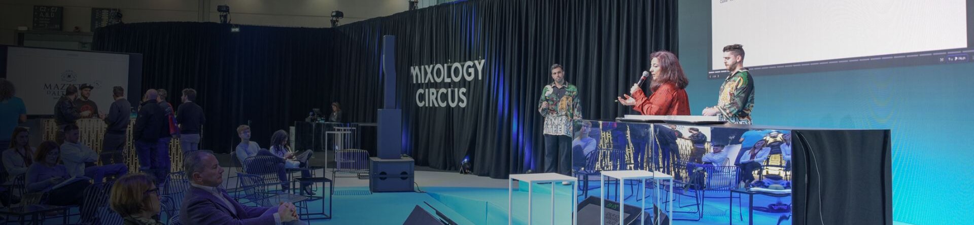 talk "the bar in front of the bar" - Mixology Circus
